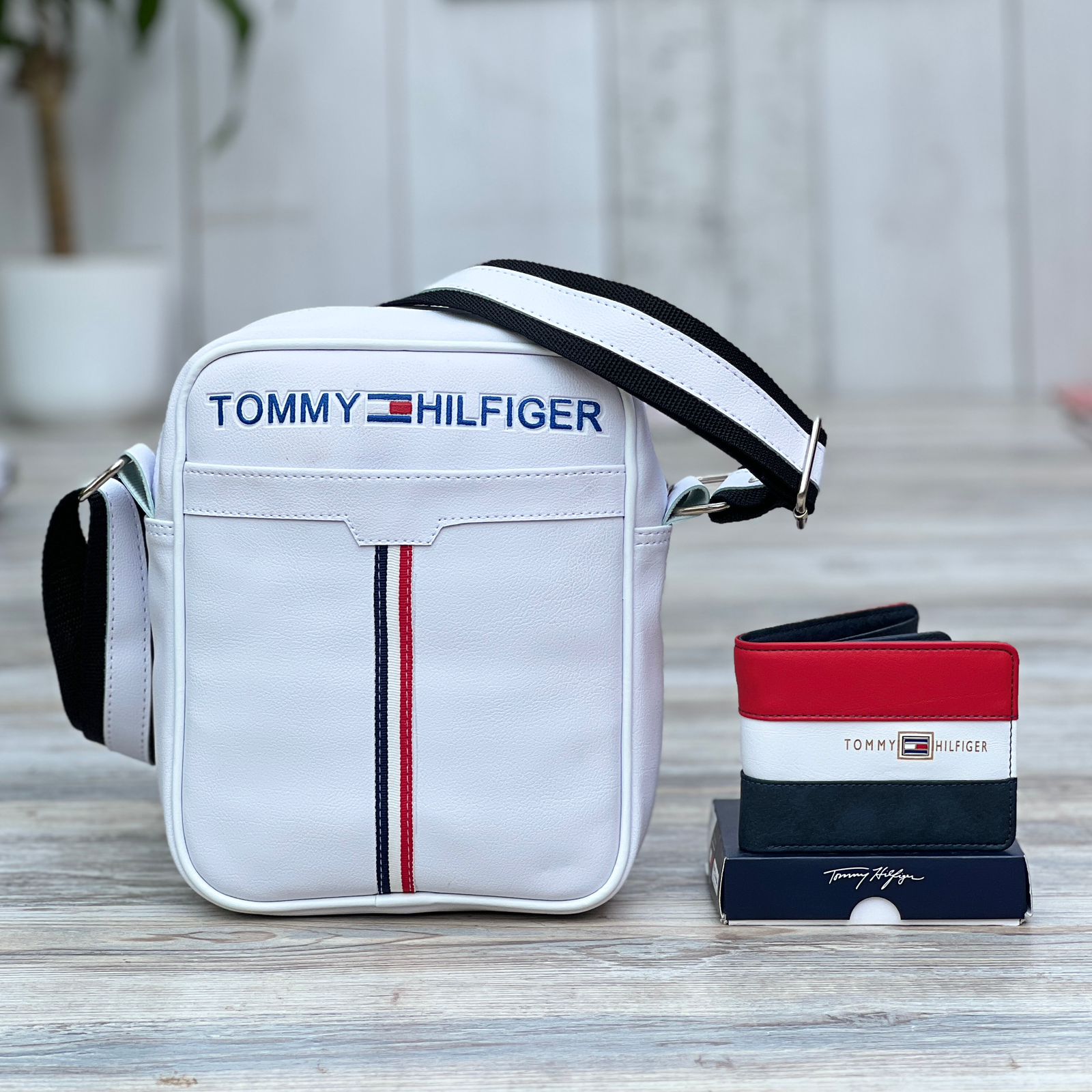 Bolso + Billetera Tommy